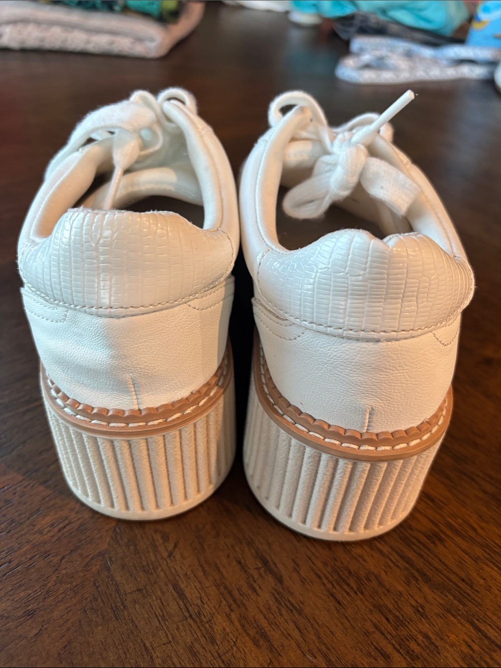 Dolce Vita White Leather Low-Top Sneakers - Picture 4 of 6